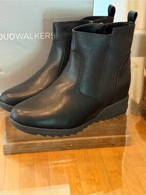 cloudwalkers Black Leather Ankle Booties with Side Zip